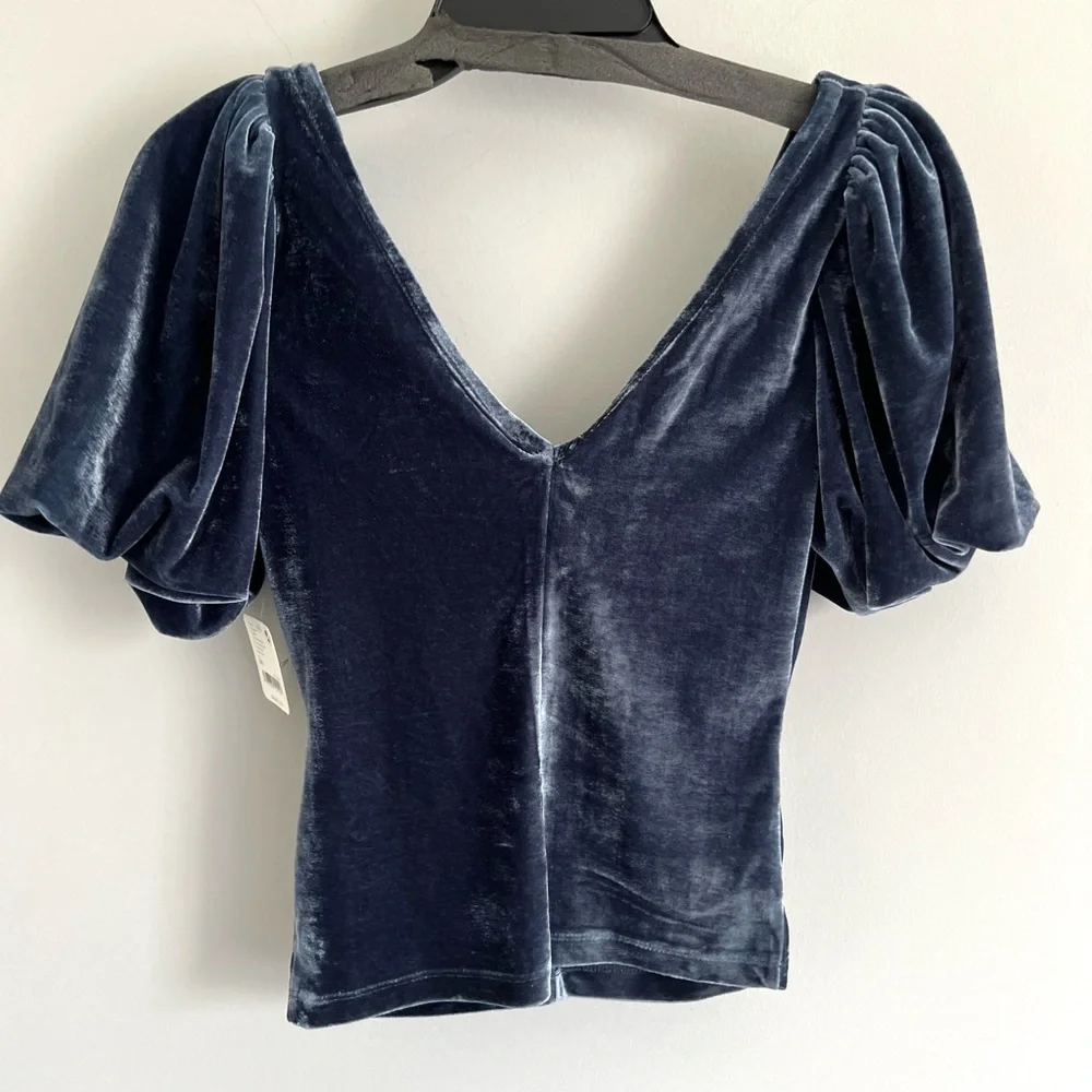 FREE PEOPLE Women’s Cupcake Velvet Top-Outerspace color-Size X-Small NWT